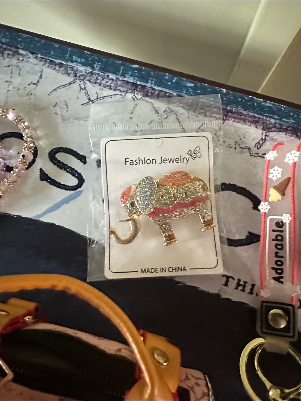 Pink Mini Designer-Inspired Kids Handbag Keychain with Gold Accents 8 pieces - Picture 5 of 8